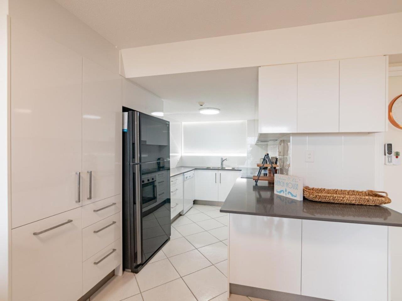 Crystal Beachfront Apartments Gold Coast Bagian luar foto
