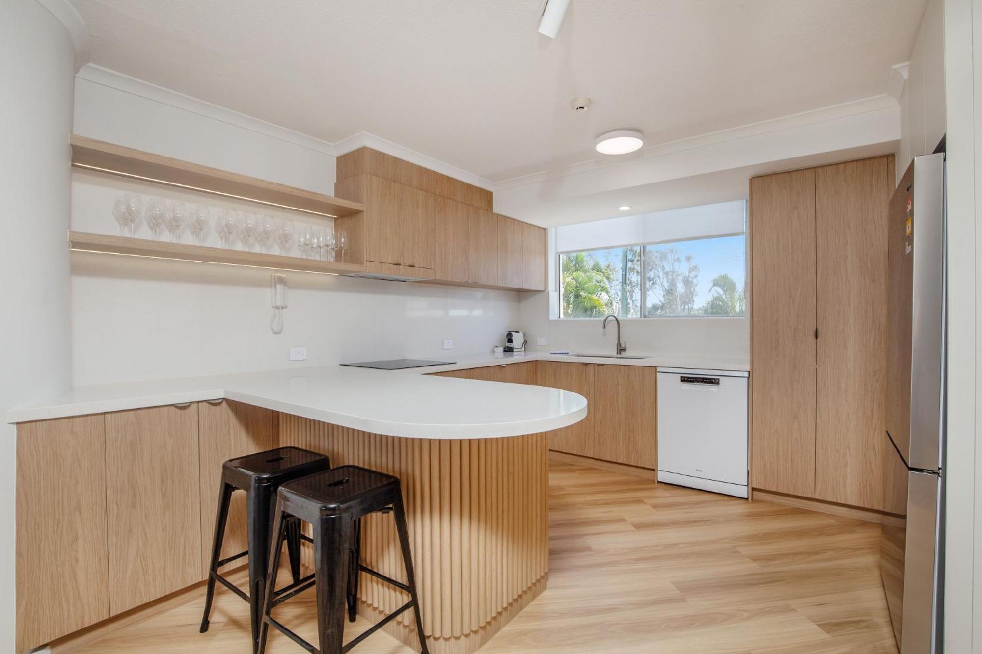 Crystal Beachfront Apartments Gold Coast Bagian luar foto
