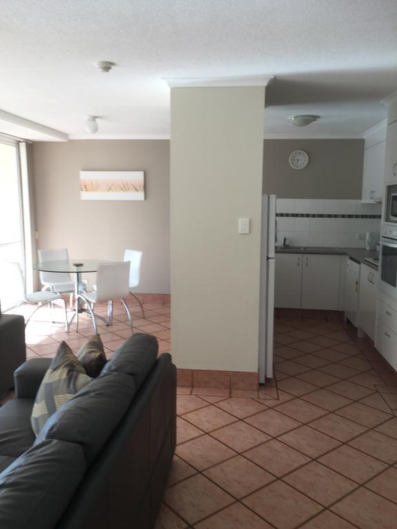 Crystal Beachfront Apartments Gold Coast Bagian luar foto