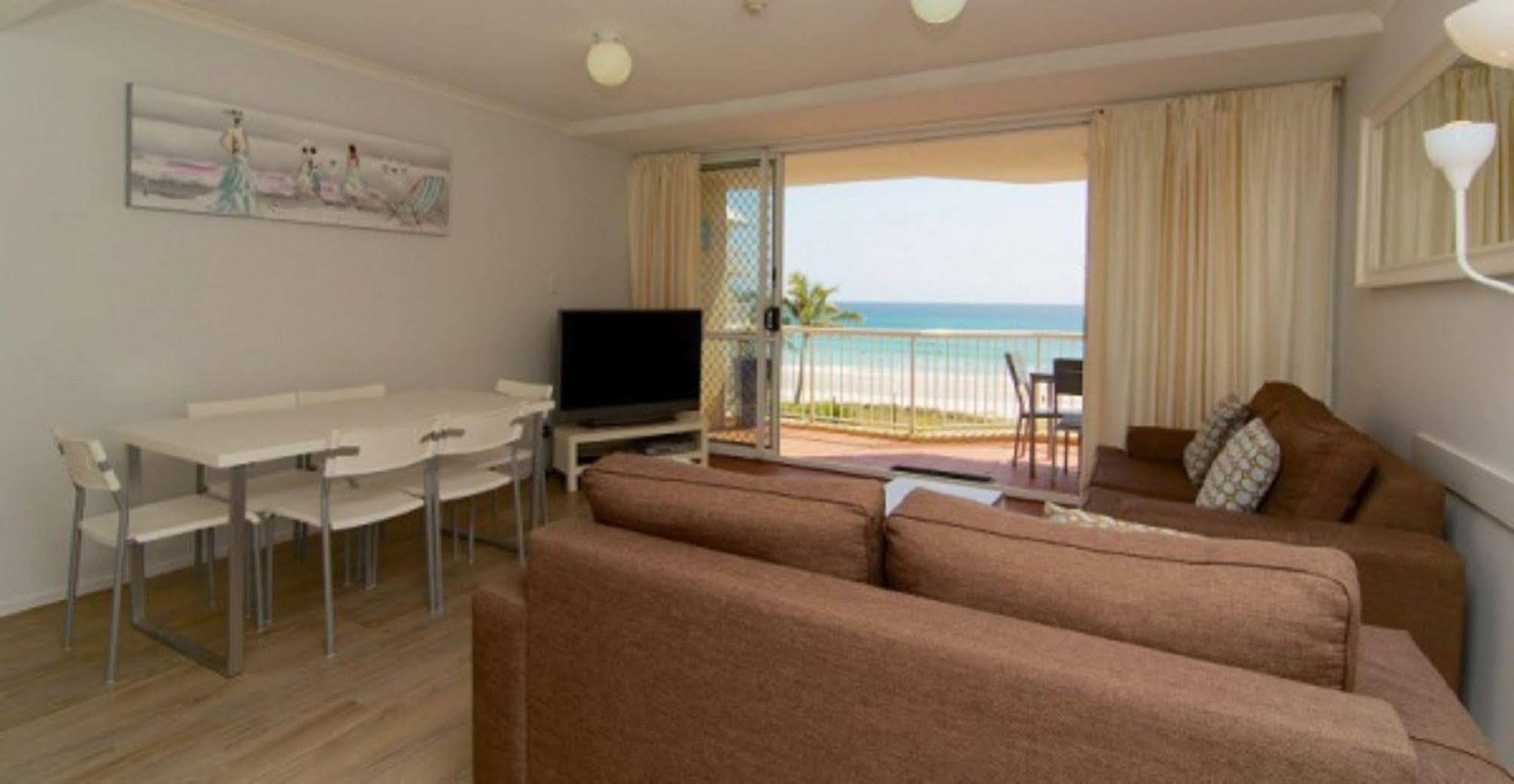 Crystal Beachfront Apartments Gold Coast Bagian luar foto