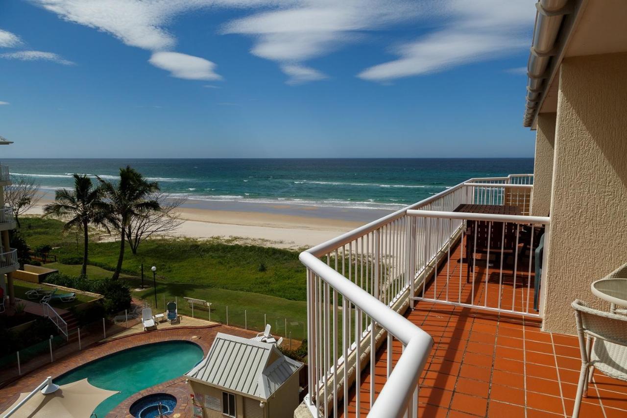 Crystal Beachfront Apartments Gold Coast Bagian luar foto